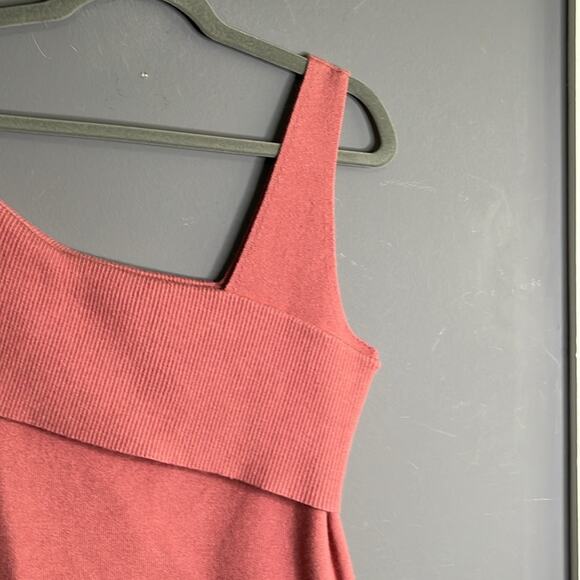 Line and Dot Rose Color One Shoulder Tight Knit Sweater Size Small - Picture 2 of 6